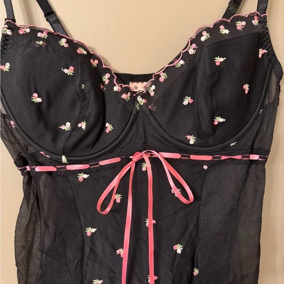 VTG Enchanted Black Floral Embroidered Babydoll Chemise 18/20 Coquette Plus - Picture 2 of 7